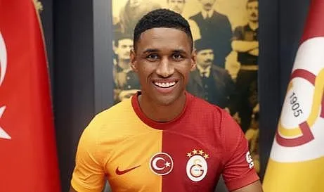 galatasaray-transferde-o-ismi-gozden-cikardi-bonservis-bedeli-dudak-ucuklatacak-1713112559619.jpg