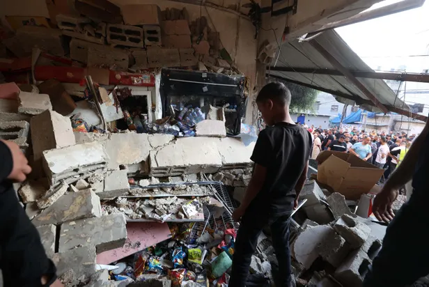 bati-seriada-israil-baskini-2-filistinli-yaralandi-15-kisi-gozaltina-alindi-1694687728718.jpg Batı Şeria’da İsrail baskını: 2 Filistinli yaralandı 15 kişi gözaltına alındı-3