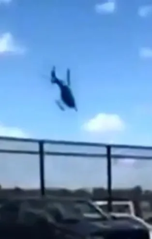 New York'ta helikopter nehre düştü