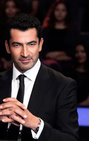 Hangi ünlü kişinin adı herhangi bir havalimanının adında geçmez?