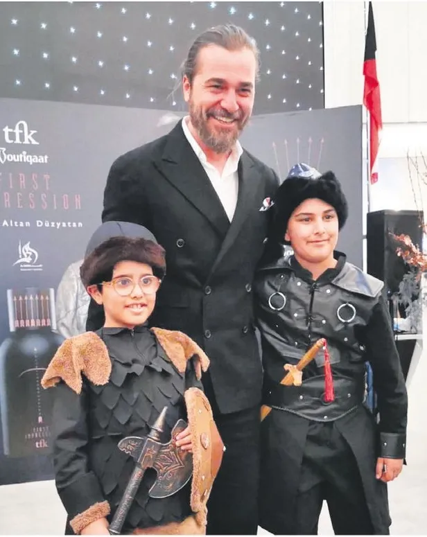 ‘Diriliş Ertuğrul’ dizisiyle şöhreti Türkiye sınırlarını aşan Engin Altan Düzyatan'a yoğun ilgi-1