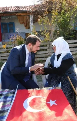 Bakan Albayrak'tan duygulandıran paylaşım