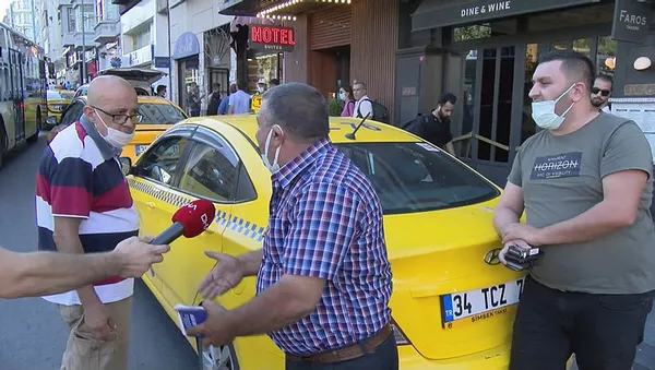 beyoglunda-trafikten-men-edilen-taksinin-surucusu-isyan-etti-adam-mi-ezdim-1630568582691.jpg