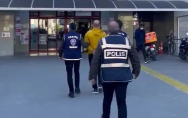 Antalya'da film gibi operasyon! 1 ay inşaat işçisi gibi çalışan polis, cinayet şüphelisini yakaladı-3