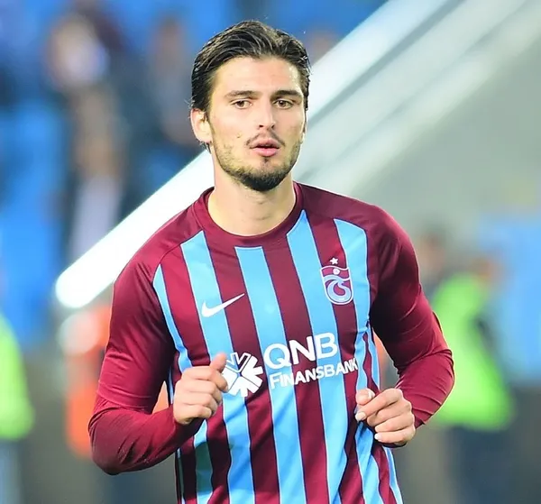 Beşiktaş Trabzonsporlu Okay Yokuşlu'ya kancayı taktı-4