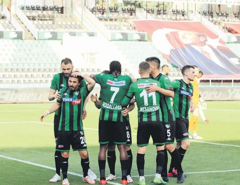 Gol düellosu Denizlispor’un