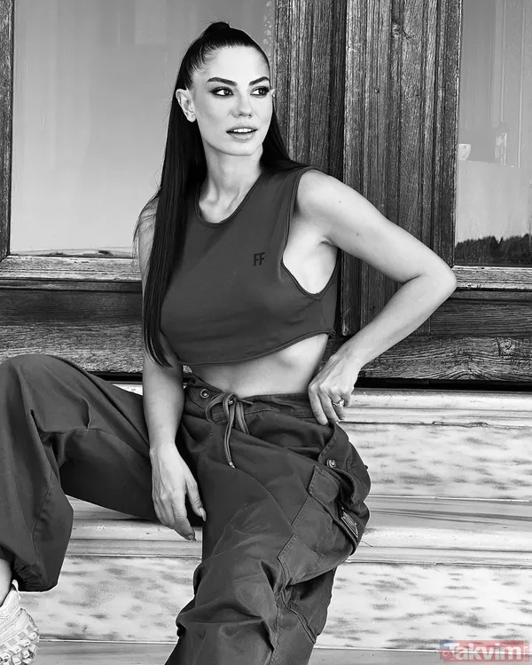 Oğuzhan Koç'un biricik eşi ortalığı fena salladı! 4 ay önce evlenen taze gelin Demet Özdemir’den yatak odası pozları! “Kendime sabır diliyorum...” - 5