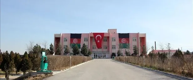 Son dakika haberi: Afganistan'da FETÖ'ye darbe! 5 okulu Eğitim Bakanlığı devraldı-3
