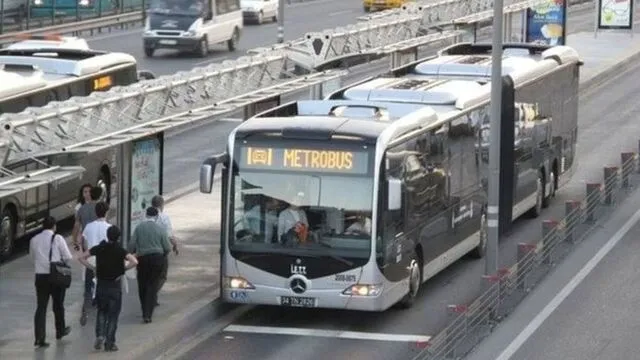 19-mayis-toplu-tasima-bedava-mi-19-mayis-pazar-2024-iett-otobusu-metrobus-metro-tramvay-vapur-marmaray-ucretsi-1715963211001.jpg 19 Mayıs 2024 Pazar İETT otobüs, metrobüs, metro, tramvay, vapur, Marmaray bedava mı? Bugün toplu taşıma ücretsiz mi? İstanbul, Ankara, İzmir...-4
