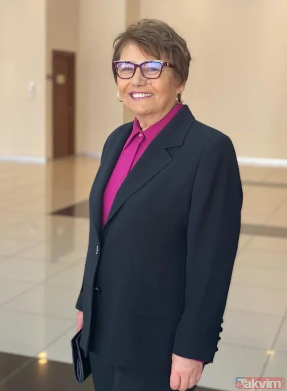 Melisa Döngel annesini paylaştı "Güzellik genetik" dedirtti! İşte Melisa Döngel'in Rus annesi! O da tıpkı Neslihan Atagül gibi... - 28