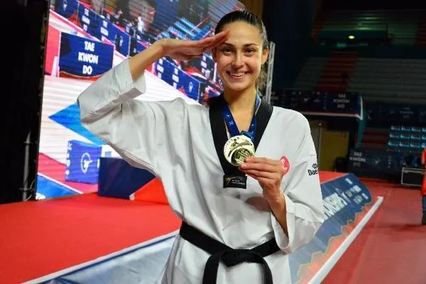 Dünya ve Avrupa şampiyonu milli sporcu İrem Yaman tekvandoyu bıraktı-5