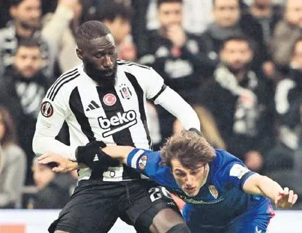 Masuaku kendini aştı