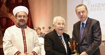 Başkan Recep Tayyip Erdoğanın elinden ödül almıştı! Üvey kızları Prof. Dr. Semavi Eyicenin tabloları ve eşyalarını 200 bin liraya sattı