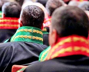 Eski HSYK üyelerine ev hapsi