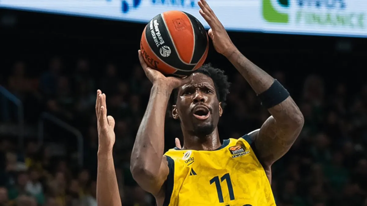 Kanarya'dan zirvede dev seri! Fenerbahçe Zalgiris Kaunas'ı 72-65 yendi