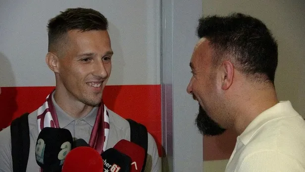 trabzonsporun-yeni-transferleri-mislav-orsic-ve-joaquin-fernandez-trabzona-geldi-1688072055430.jpeg Trabzonspor'un yeni transferleri Mislav Orsic ve Joaquin Fernandez, Trabzon'a geldi-3