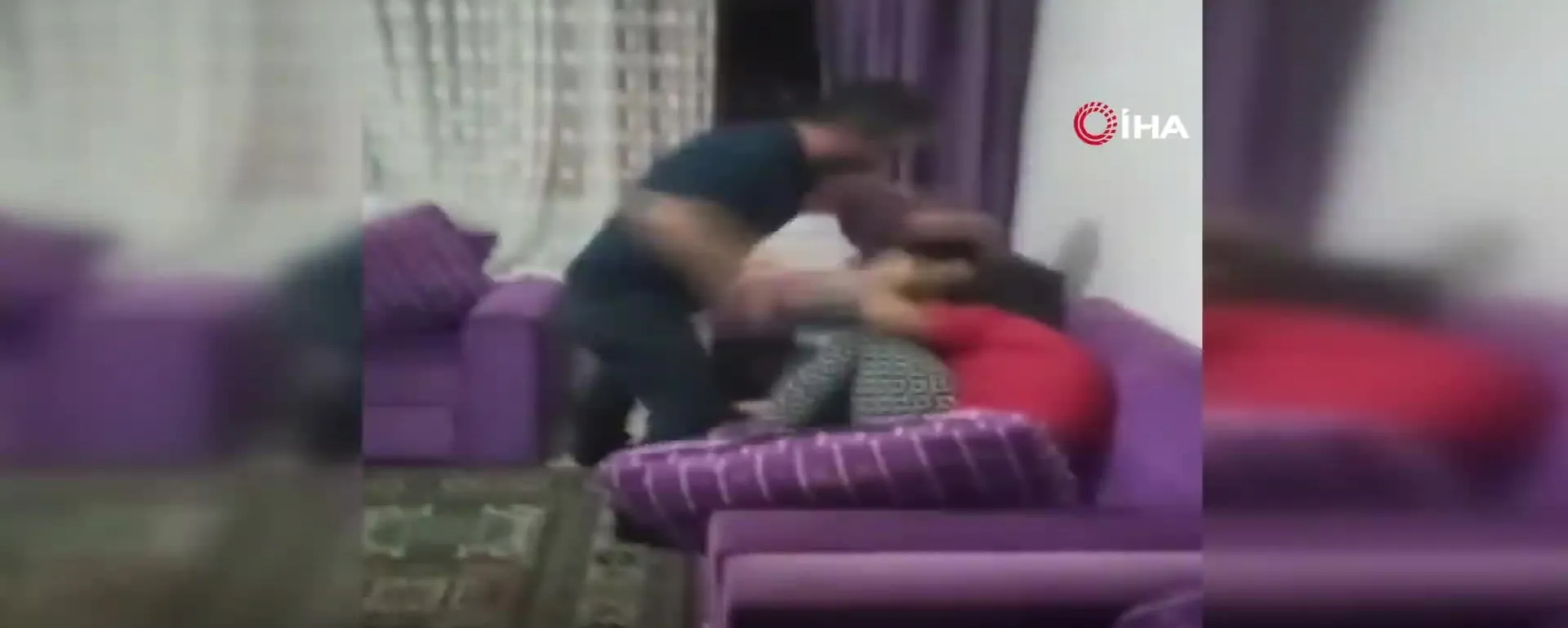 Cocuklarini Acimasizca Dovdu Sosyal Medyada Canli Yayinladi Mersin De Cani Baba Dehseti Videosunu Izle Takvim Tv