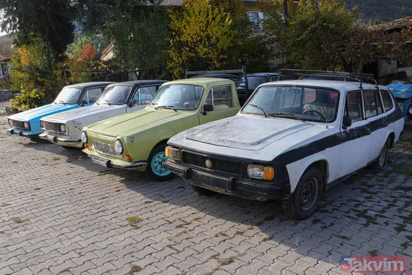 Köyde 3 evi atölyeye çeviren Aydoğan, şimdiye kadar 2-3 bin liraya satın alıp yenilediği 50 hurda Anadol'u, 5 bin ile 11 bin lira arasında değişen fiyatlarda...