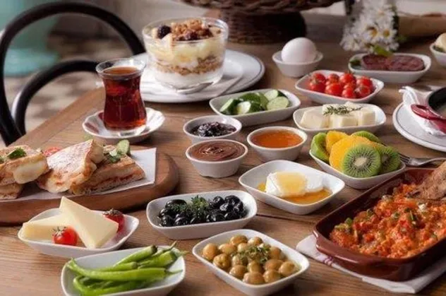 Obezite çocukların sağlığını tehdit ediyor! Kahvaltı yapın obez olmayın
