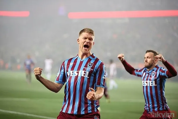 Sezona damga vurup, Trabzonspor'u sırtladılar! İşte tarihi şampiyonluğu getiren usta ayaklar... - 24