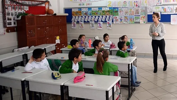 son-dakika-milli-egitim-bakani-mahmut-ozer-15-bin-ogretmen-atamasi-hakkinda-konustu-oecd-ortalamasina-daha-da-yaklasacagiz-1631168651415.jpg SON DAKİKA: Milli Eğitim Bakanı Mahmut Özer 15 bin öğretmen ataması hakkında konuştu: OECD ortalamasına daha da yaklaşacağız-4