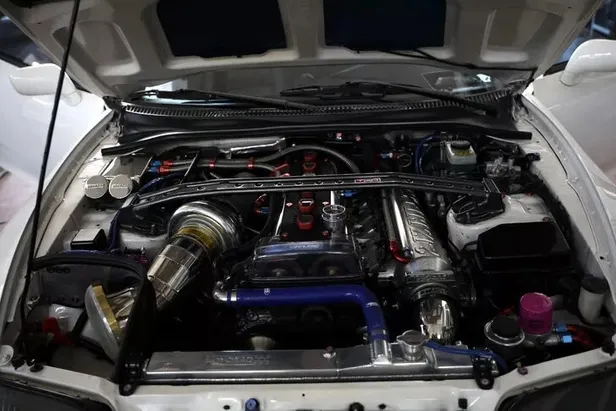 126 bin liraya aldığı spor arabayı 700 bin lira harcayarak modifiye etti! Aracın markası ve gücü şoke etti-4