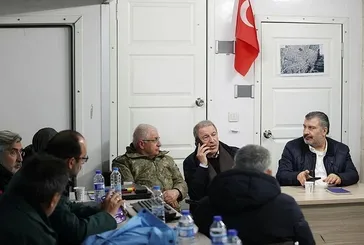 Toplantı sırasında depreme yakalandılar