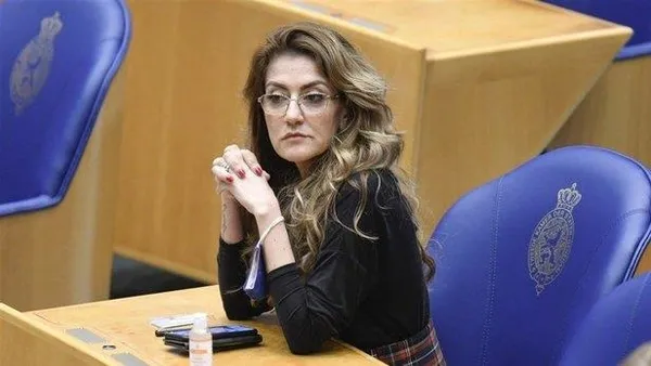 1697964277619.jpeg PKK'lı teröristin kızı Hollanda Güvenlik ve Adalet Bakanı Dilan Yeşilgöz İsrail'i desteklediğini açıkladı-2