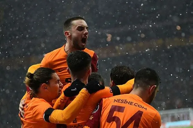 Cimbom, Avrupa Ligi'nde en zor kurayı çekti! Sarı-Kırmızılılar, İspanyol devi Barcelona ile eşleşti