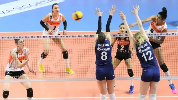 galatasarayda-mohamed-bilmecesi-fatih-terim-bonservisini-almak-istedigi-oyuncuyu-7-macta-11de-oynatmadi-1638228792594.jpeg Galatasaray'da Mohamed bilmecesi! Fatih Terim bonservisini almak istediği oyuncuyu 7 maçta 11'de oynatmadı-6