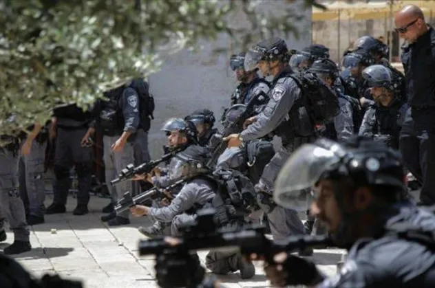 İsrail polisi Kudüs'te bir camiyi kapattı