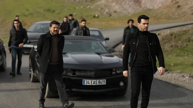 umutlari-alasagi-eden-veda-isini-bitiriyor-ramoda-ardi-ardina-ucuncu-ayrilik-izleyicileri-isyan-ettirdi-1610987535696.jpg Umutları alaşağı eden veda! İşini bitiriyor Ramo'da ardı ardına üçüncü ayrılık! İzleyicileri isyan ettirdi-12