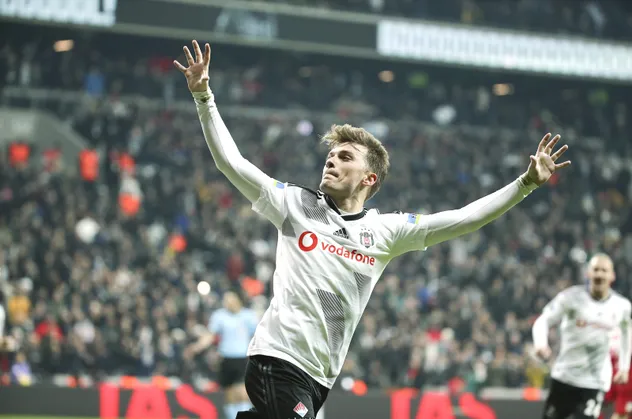 Beşiktaş'ın Sırp yıldızı Ljajic'in gideceği takım belli oldu