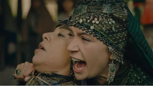 celladina-yuruyen-fedailer-kurulus-osman-27-bolum-fragmaninda-dusmana-ne-ok-ne-kilic-isliyor-1592570678949.jpg Gözü kanlı pusuyu bozacak: Kuruluş Osman 27. bölüm fragmanında fedailere kılıç ve ok işlemez oluyor!-7