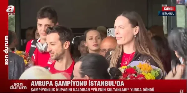 Filenin Sultanları yurda döndü! Türkiye A Milli Kadın Voleybol Takımı Avrupa Şampiyonu! Sırada Olimpiyatlar var-5