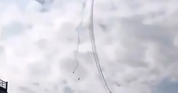 Fransa’da feci kaza! İki gösteri uçağı kafa kafaya çarpıştı