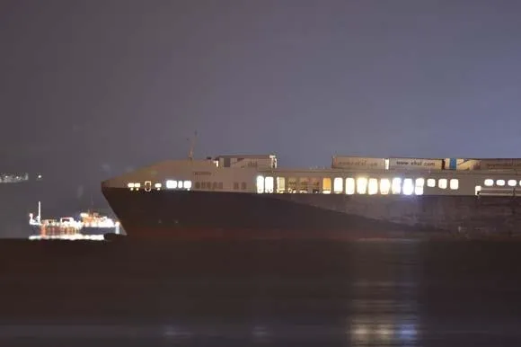 Son dakika: Çanakkale Boğazı'nda yangın paniği!-1