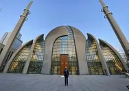 Almanyanın Köln kentinde ilk kez hoparlörden akşam ezanı okundu