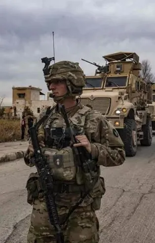 ABD ordusu Türkiye sınırına 5 kilometre mesafede görüntülendi