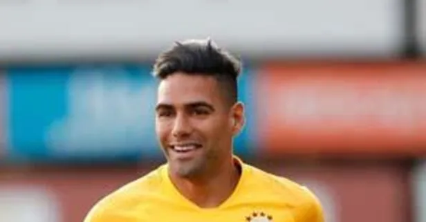 Radamel Falcao ilk idmanına çıktı