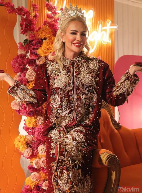 Nagihan Karadere bindallıyı giydi kınayı yaktı "Kınamızı yaktık ateşe vermeye geliyorum" Onca laftan sonra Survivor'a giden Nagihan - 11