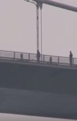 Köprüde intihar girişimi!