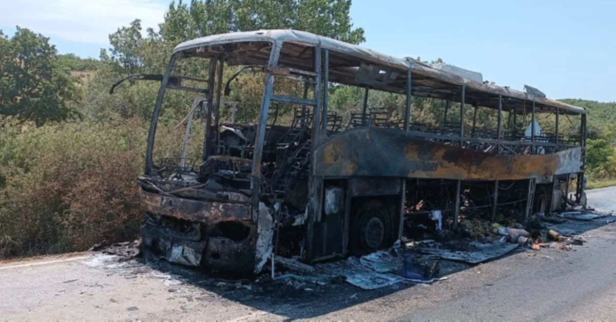 Seyir halinde korku! Otobüs alev alev yandı