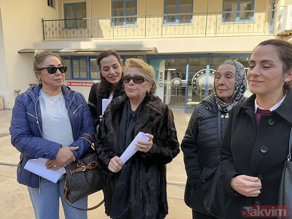 Nikahlı Eşi Konuştu Ferdi Tayfur'un Nikahlı Eşi Zeliha Tayfur Bayburt, Ferdi Tayfur İle En Son Ölmeden Önce Görüştüklerini Belirtip, "Ferdi İle Hep...