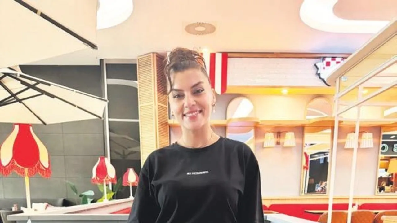 Şarkıcı Funda geri döndü!