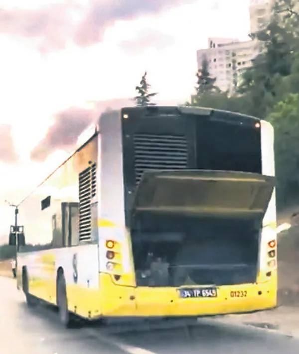 son-dakika-iettnin-cokusu-istanbulda-ibbye-bagli-iett-otobusleri-son-3-ayda-16-kazaya-karisti-1641720086452.jpg SON DAKİKA: İETT'nin çöküşü! İstanbul'da İBB'ye bağlı İETT otobüsleri son 3 ayda 16 kazaya karıştı-11