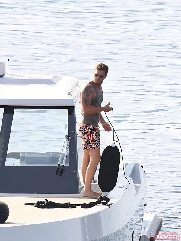 1,5 milyon Euro değerinde! Kıvanç Tatlıtuğ lüks teknesiyle Yalıkavak’ta ilk kez görüntülendi - 3