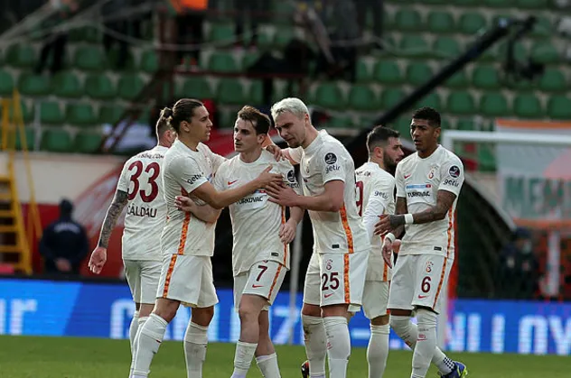 Galatasaray'da kara tablo! Gelişim diye gelenlerin hepsi geriye gitti