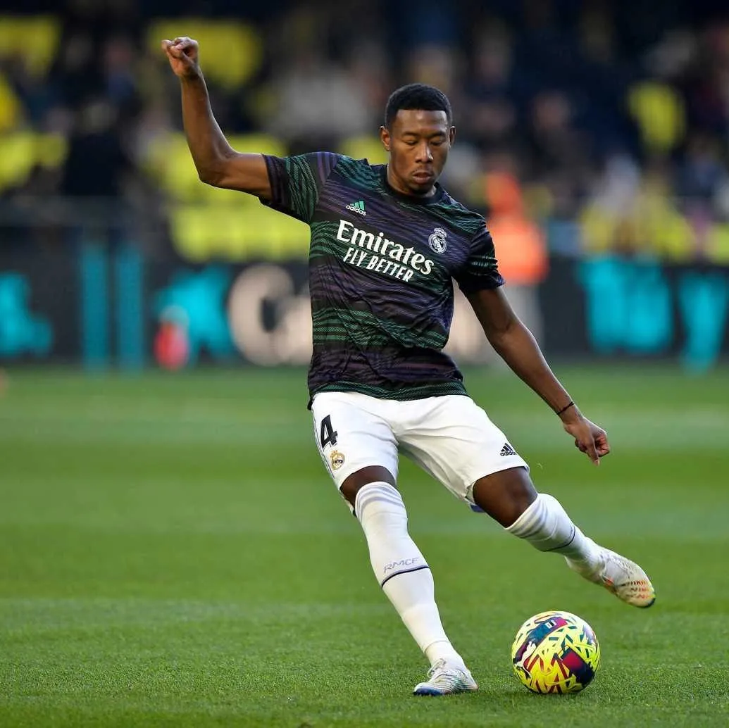 Beşiktaş Alaba’nın peşinde!