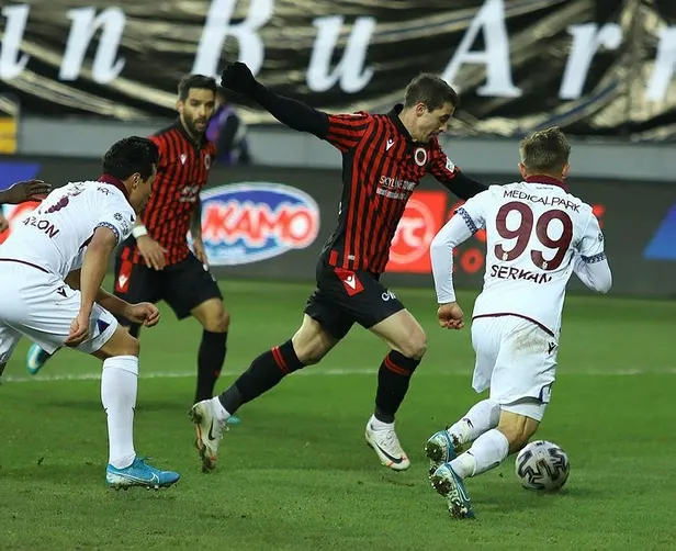 genclerbirligi-1-2-trabzonspor-mac-sonucu-1611417613941.jpeg